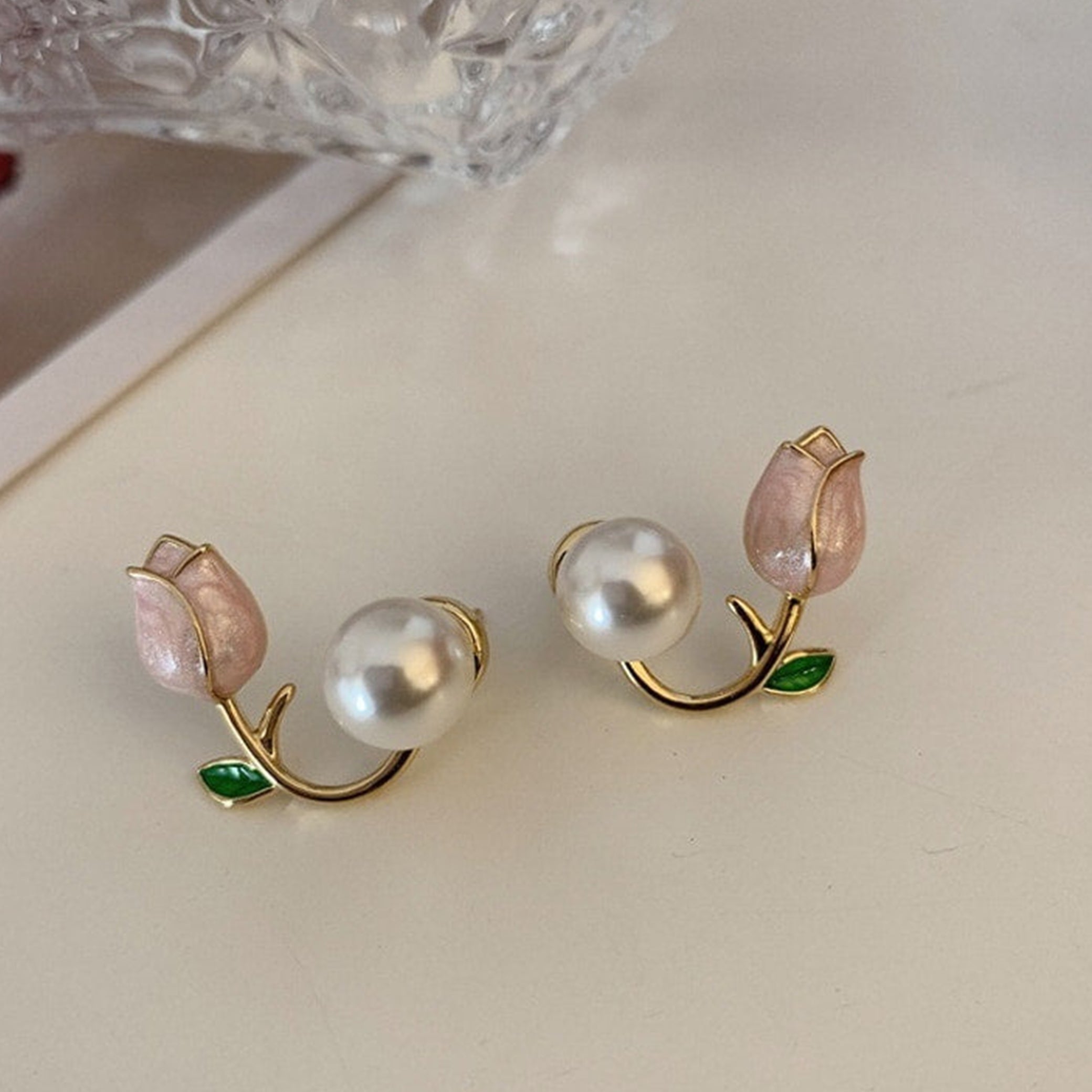 05 Pearl Flower Tops Pair