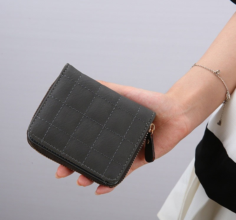 013- Crsnt LMP Plain Square Hand Clutch HBGH