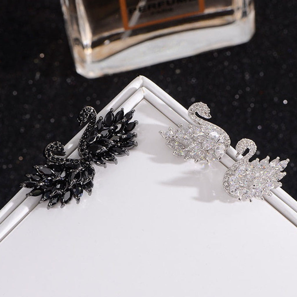 12 Zircon Tear Duck Tops Pair Black and White