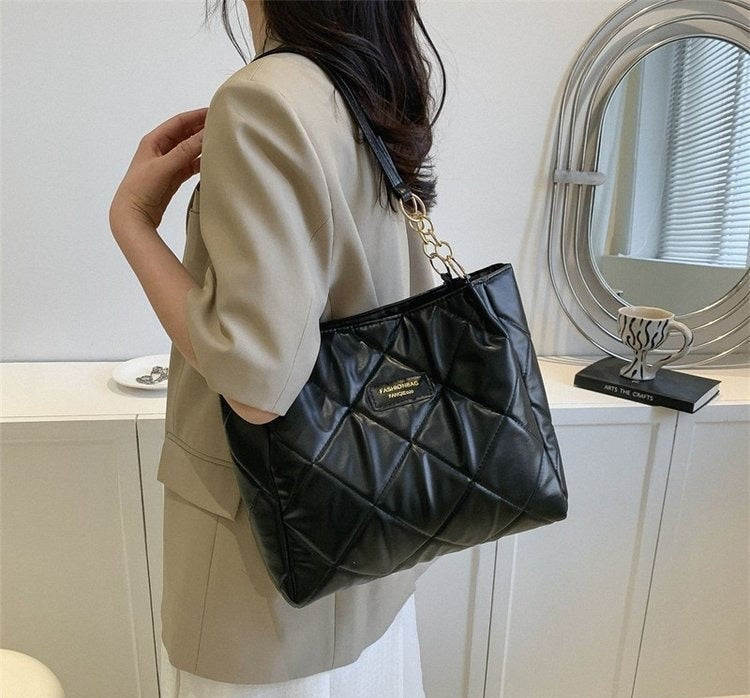 014- Crsnt BBM Large Plain Leather Bag HBGH