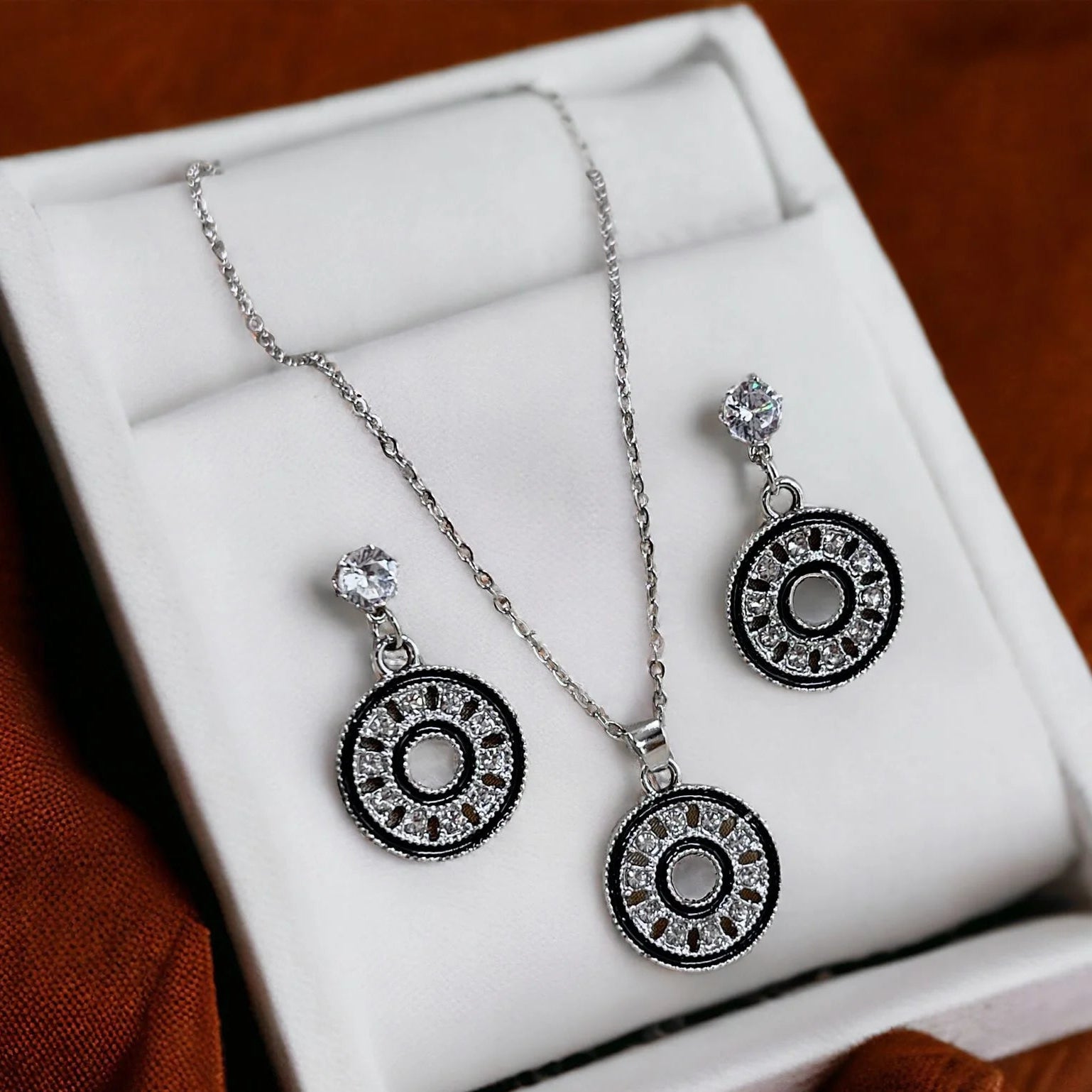 Round/Coin Pendent Set