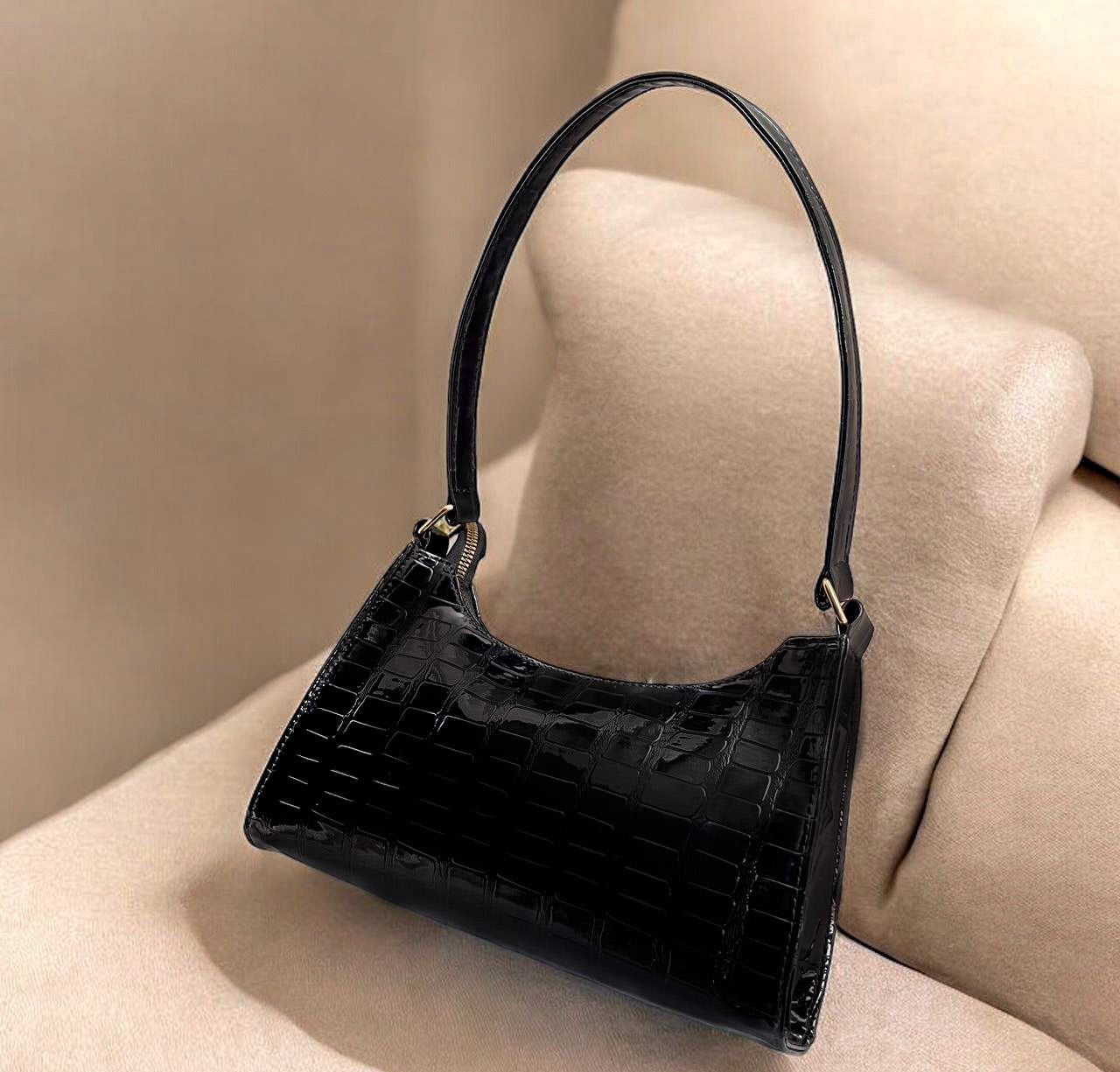 08-Crsnt Crocodile Pattern Armpit Hand Bag