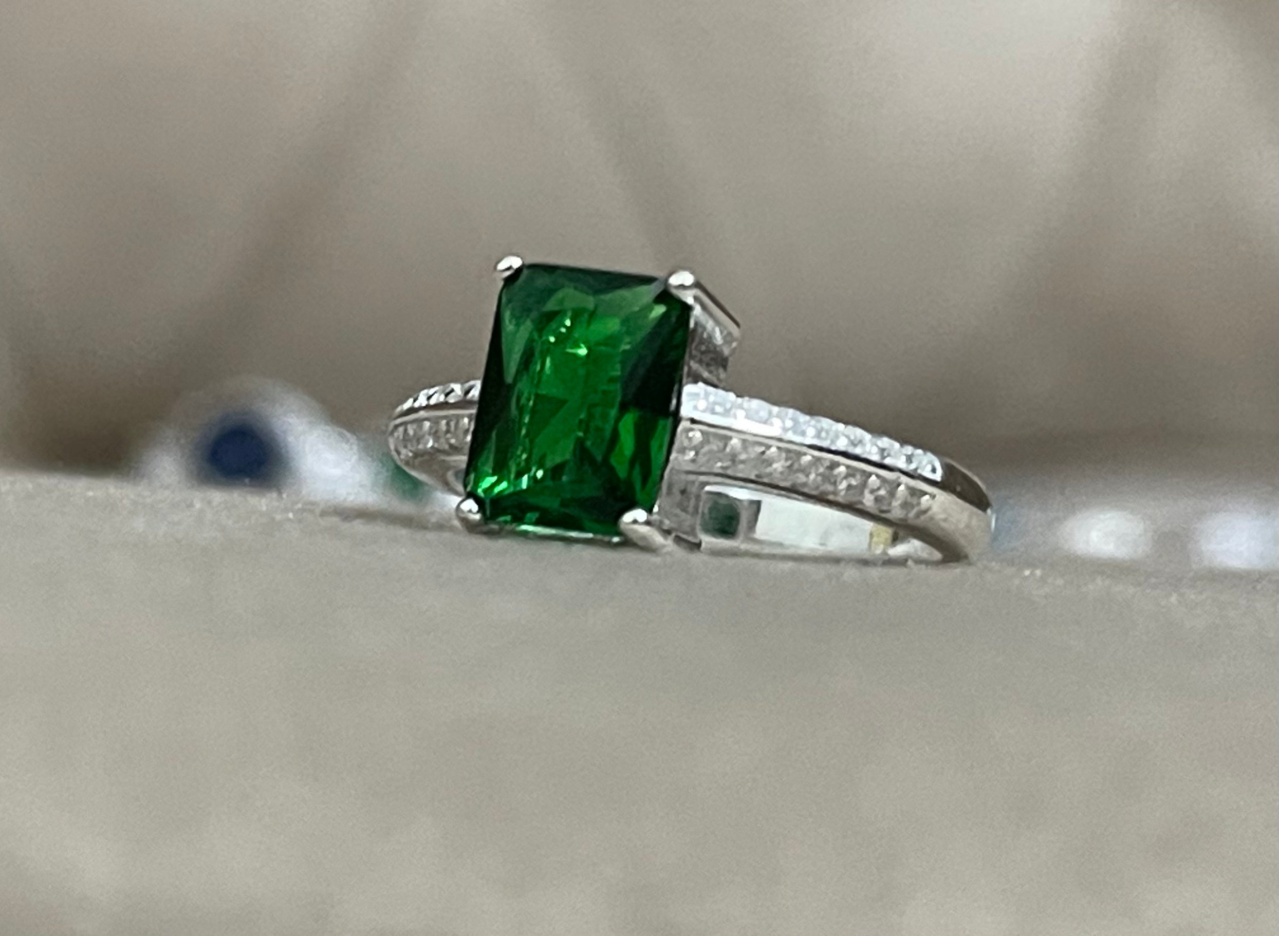Silver Ring Emerald  - 1007