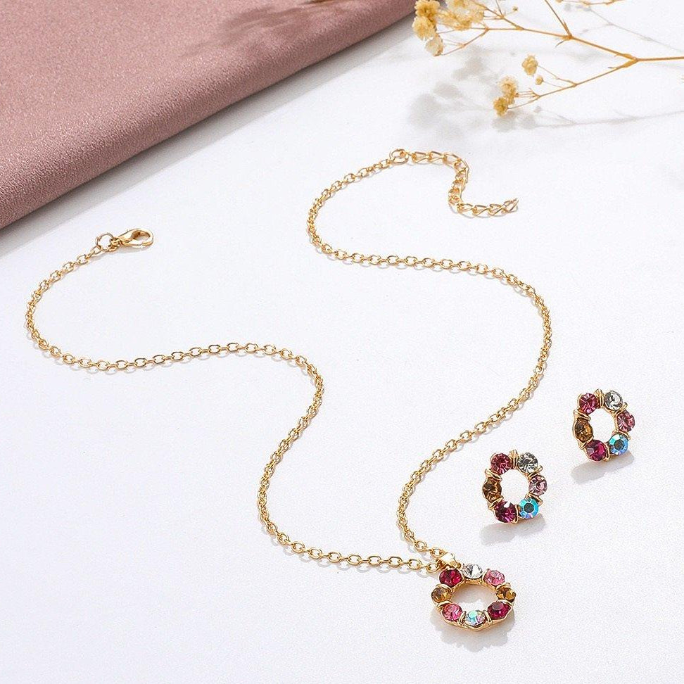 Circle Layered Round Pendent Set