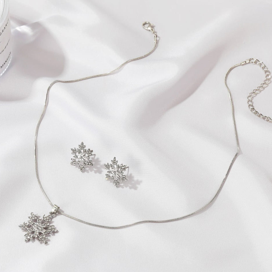QWN Snow Pendant set Silver