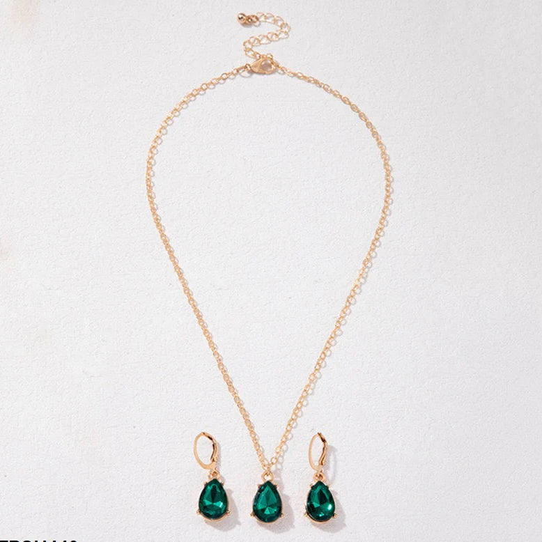 Pear Pendent Set