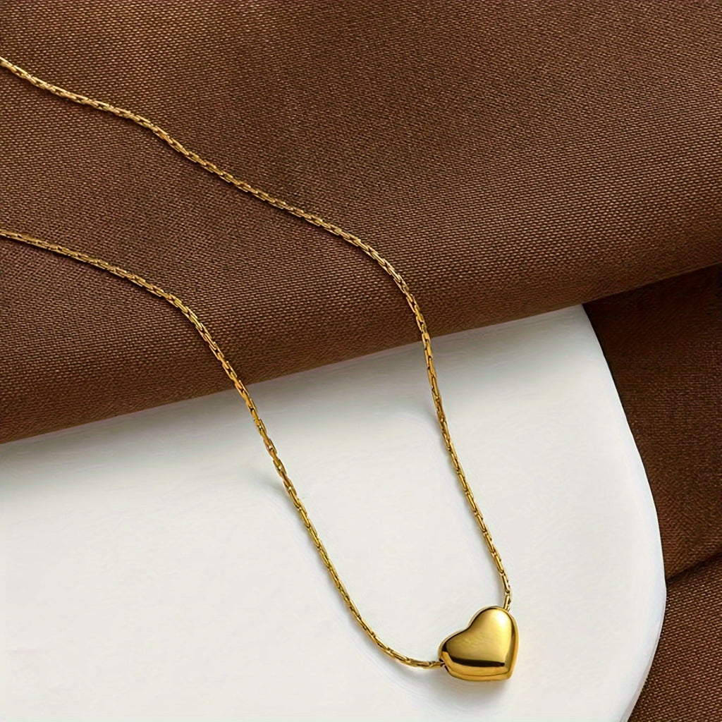 Exquisite Heart-Shaped Pendant Necklace Suitable for Women to Wear